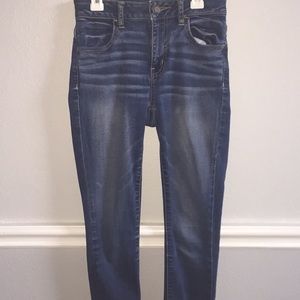AMERICAN EAGLE JEANS